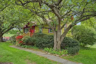 121 Franklin Rd, Denville, NJ 07834 - Photo 1
