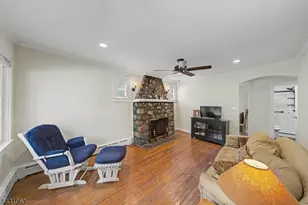 121 Franklin Rd, Denville, NJ 07834 - Photo 2
