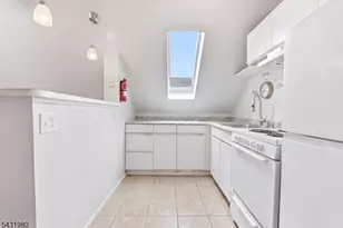 160 Ashland Ave, Bloomfield Twp., NJ 07003 - Photo 28