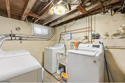 160 Ashland Ave, Bloomfield Twp., NJ 07003 - Photo 34