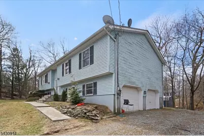 3 Cold Spring Dr, Vernon, NJ 07422 - Photo 2
