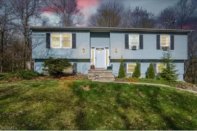 3 Cold Spring Dr, Vernon, NJ 07422 - Photo 2
