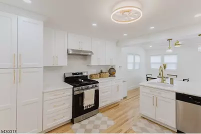 382 Martin Rd, Union Township, NJ 07083 - Photo 10