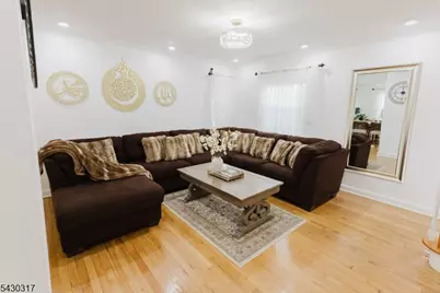 382 Martin Rd, Union Township, NJ 07083 - Photo 4
