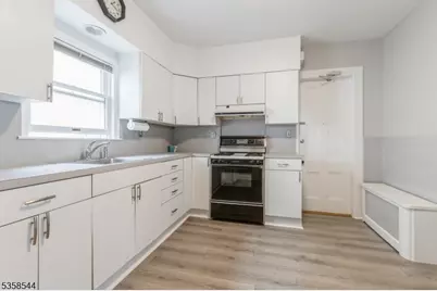 35 Montrose Ave, Verona, NJ 07044 - Photo 12