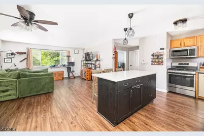 14 Falcon Ridge Way #4, Hamburg, NJ 07419 - Photo 6