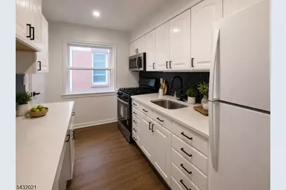 168 Tuxedo Pkwy #1, Newark, NJ 07106 - Photo 2