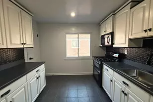 168 Tuxedo Pkwy, Newark, NJ 07106 - Photo 2