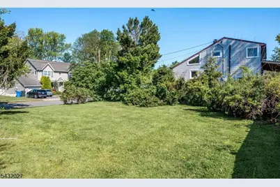 26 Farrell Ave, Woodbridge Township, NJ 07067 - Photo 32