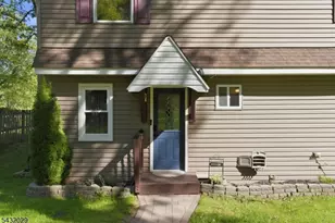 931 Plymouth Lake Dr, Stillwater, NJ 07860 - Photo 8