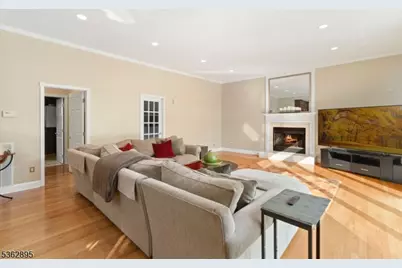 20 Crestview Ln, Sparta Township, NJ 07871 - Photo 12