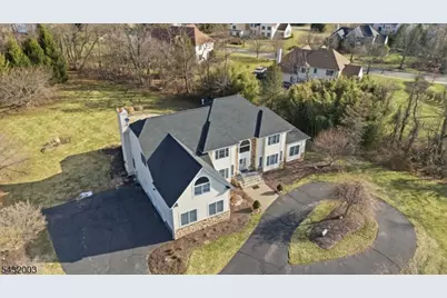 3 Cole Ct, Raritan Township, NJ 08822 - Photo 2