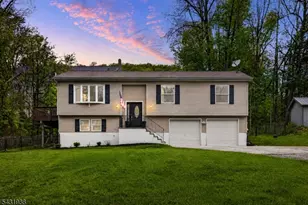 13 Valley Dr N, Vernon, NJ 07418 - Photo 1