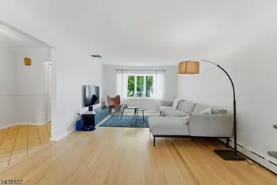 18 Hudson St, Nutley, NJ 07110 - Photo 4