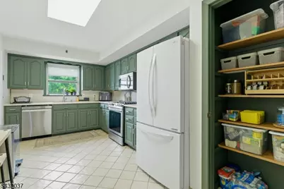 18 Hudson St, Nutley, NJ 07110 - Photo 10