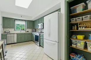 18 Hudson St, Nutley, NJ 07110 - Photo 10