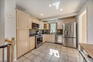 7 Beekmeer Pl, Mount Olive, NJ 07836 - Photo 10