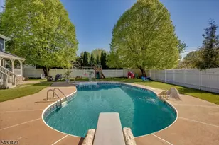 7 Beekmeer Pl, Mount Olive, NJ 07836 - Photo 34