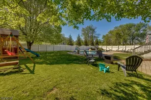 7 Beekmeer Pl, Mount Olive, NJ 07836 - Photo 32