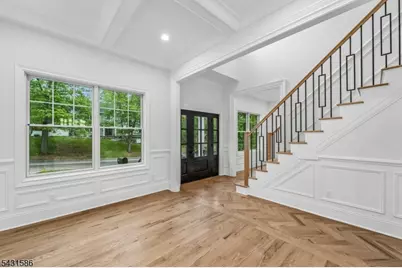 21 Maplewood Dr, Livingston, NJ 07039 - Photo 2