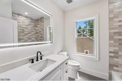 21 Maplewood Dr, Livingston, NJ 07039 - Photo 16