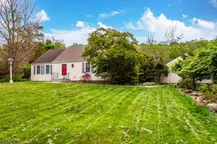 10 Cedar Wax Wing Rd, Allamuchy Township, NJ 07840 - Photo 32