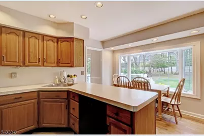 2 Midwood Dr, Florham Park, NJ 07932 - Photo 10