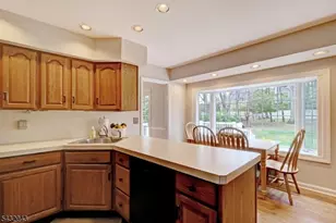 2 Midwood Dr, Florham Park, NJ 07932 - Photo 10