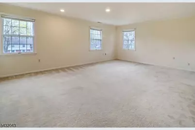 2 Midwood Dr, Florham Park, NJ 07932 - Photo 18