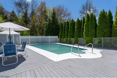 4 Spruce Ct, Vernon, NJ 07422 - Photo 2