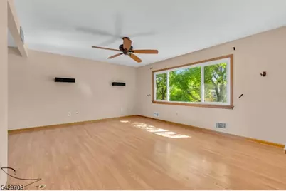 3 Wilton Ave, Middlesex, NJ 08846 - Photo 6