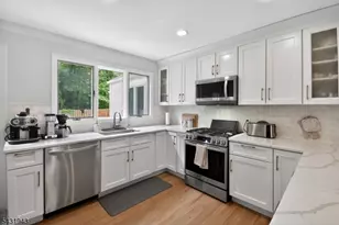 6 Willow Way, Florham Park, NJ 07932 - Photo 8