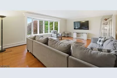 15 Sunrise Cir, Clinton Township, NJ 08809 - Photo 12