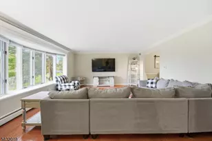 15 Sunrise Cir, Clinton Township, NJ 08809 - Photo 12
