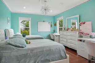 31 Knoble Pl, Hawthorne, NJ 07506 - Photo 20