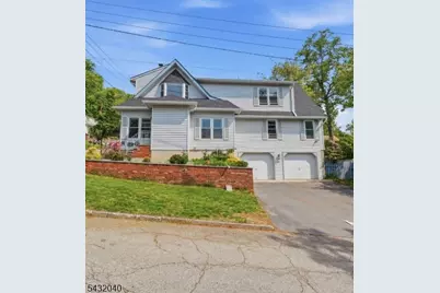 31 Knoble Pl, Hawthorne, NJ 07506 - Photo 1