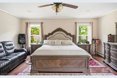 31 Knoble Pl, Hawthorne, NJ 07506 - Photo 14