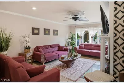 31 Knoble Pl, Hawthorne, NJ 07506 - Photo 8