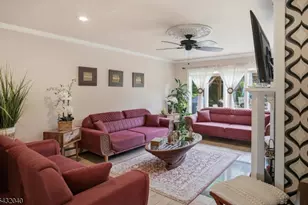 31 Knoble Pl, Hawthorne, NJ 07506 - Photo 8