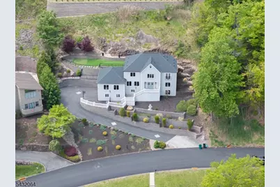 207 Eileen Dr, Cedar Grove, NJ 07009 - Photo 30