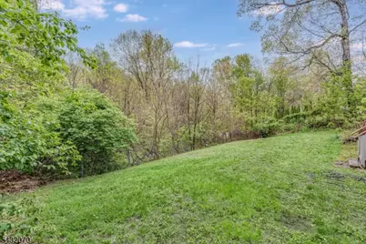 47 Woodland Dr, Vernon, NJ 07462 - Photo 4