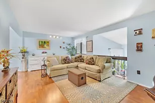 19 Meadowview Dr, Clinton Township, NJ 08801 - Photo 8