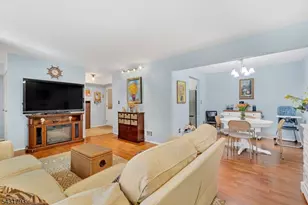 19 Meadowview Dr, Clinton Township, NJ 08801 - Photo 12