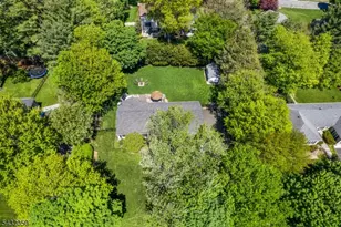 3 Aspen Dr, Chester, NJ 07930 - Photo 34