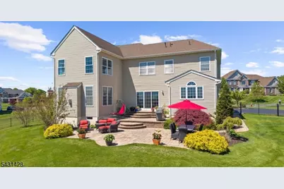 4 Jacob Ct, Raritan Township, NJ 08822 - Photo 10