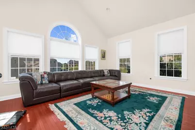 4 Jacob Ct, Raritan Township, NJ 08822 - Photo 10