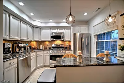 88 Wycombe Pl, Franklin Township, NJ 08873 - Photo 6