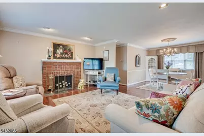 866 Crescent Dr, Rahway, NJ 07065 - Photo 10