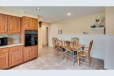 866 Crescent Dr, Rahway, NJ 07065 - Photo 18