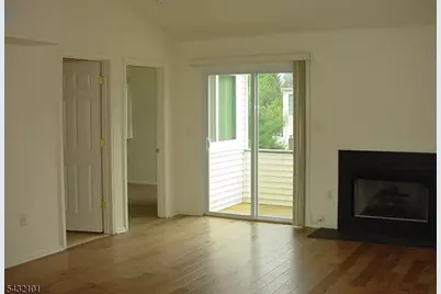 165 Falcon Ridge Way, Hamburg, NJ 07419 - Photo 6